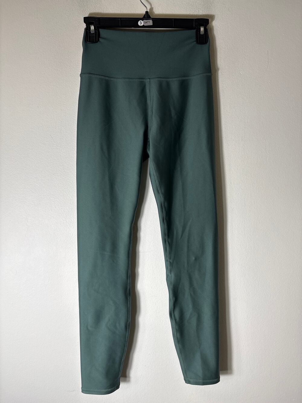 Alo Shiny Green Leggings Sz M